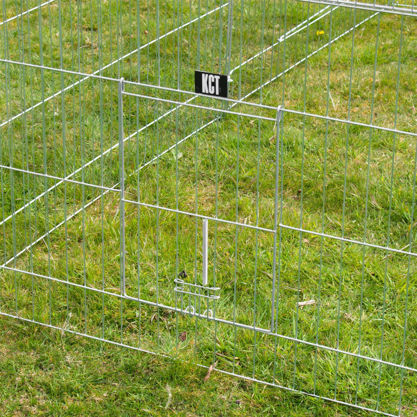 KCT Extra Large Apex Enclosed Roof Metal Pet Playpen Run For Dogs, Cats, Rabbits