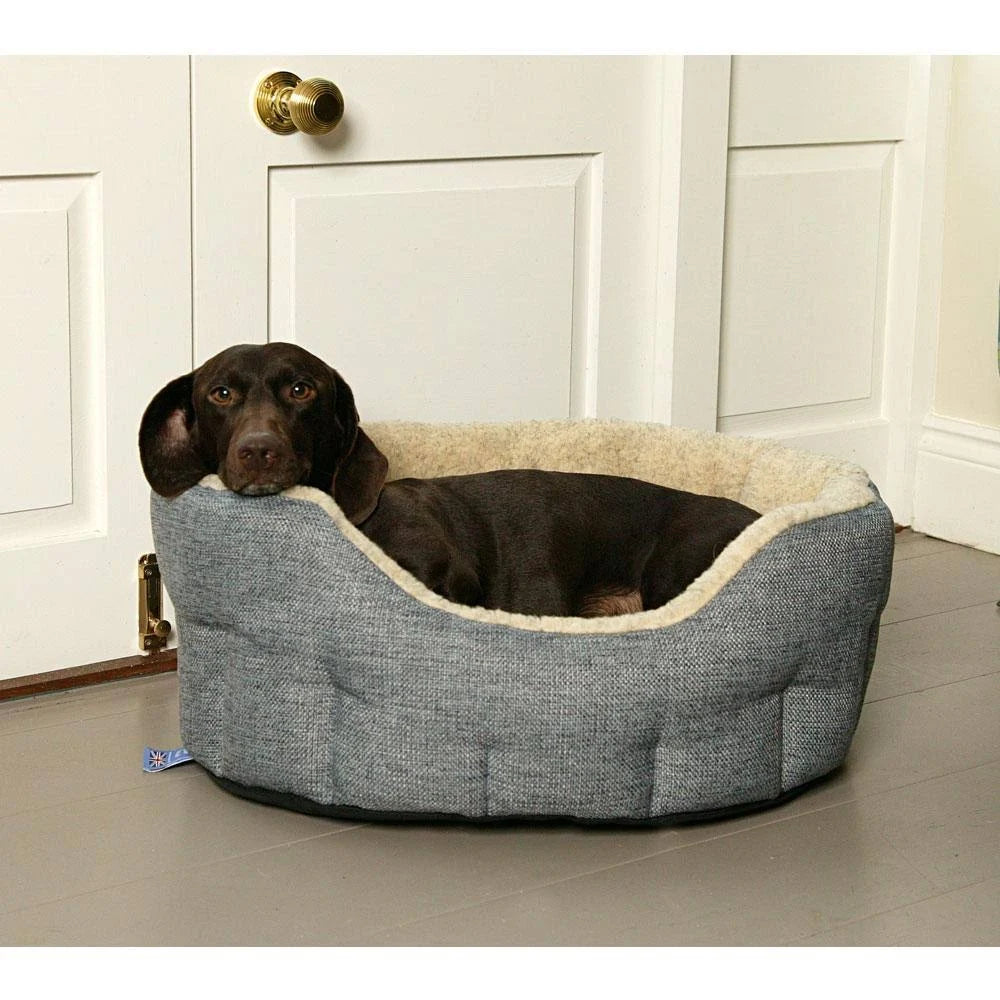 P & L Superior Pet Beds, Oval Heavy Duty Fleece Lined Softee Bed in Black/Grey