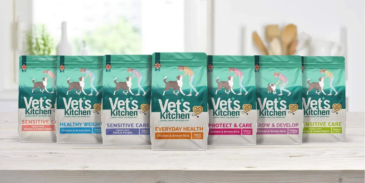 Vet's Kitchen Dry Dog Food Senior Salmon & Brown Rice Protect & Care 3kg